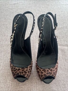 Gucci Leopard Print Peep-Toe Slingback Heels - Brown & Black 37.5